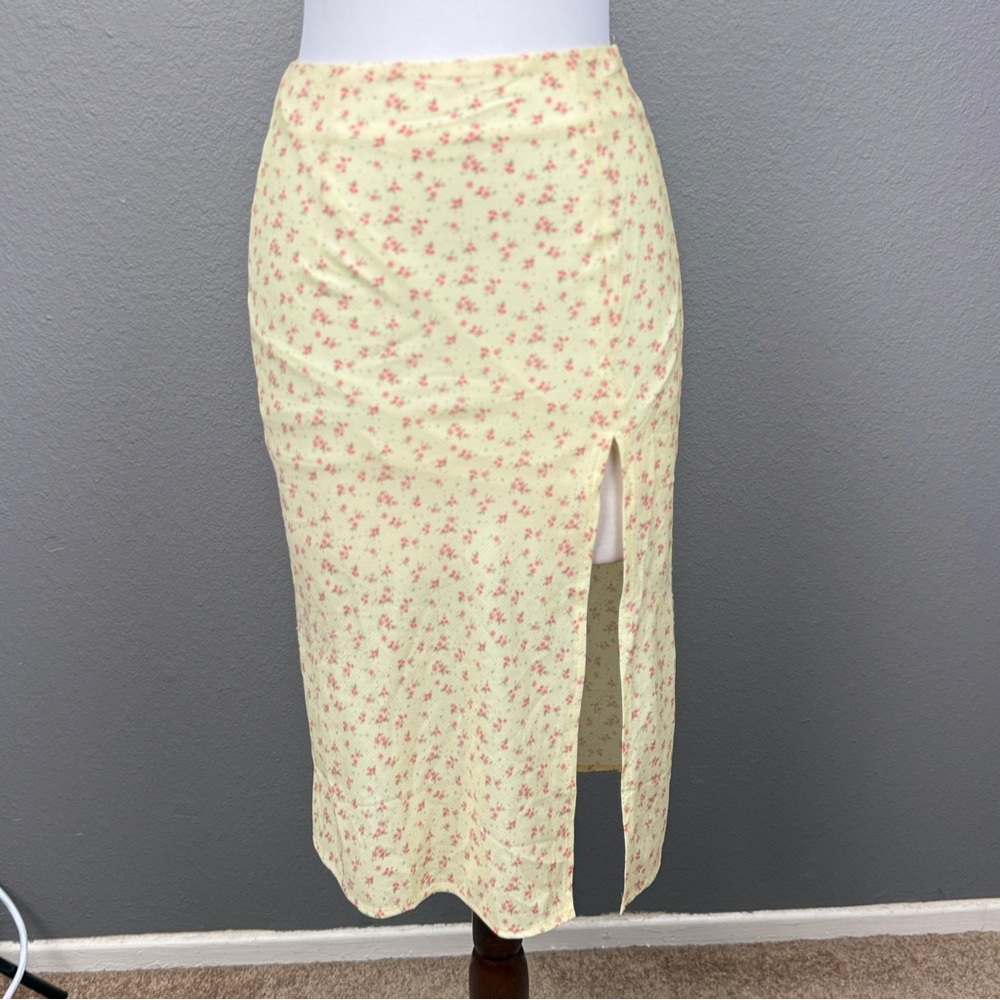 Princess Polly Lily Floral Yellow Skirt Thigh high Slit Sz 2 US Cottagecore